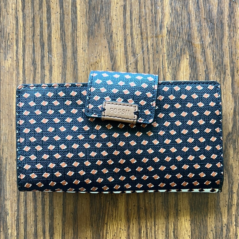 Fossil Geometric Black and Tan Wallet